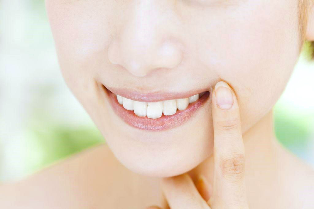 痛みや削る量を抑えお好みの方法で、歯や歯ぐきを白くきれいに